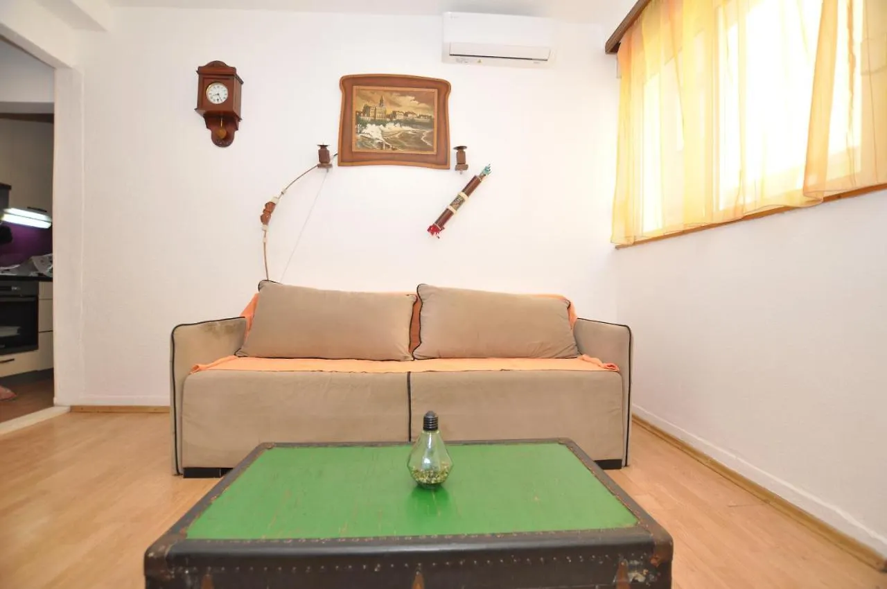 Central Apartment Marco Polo Split