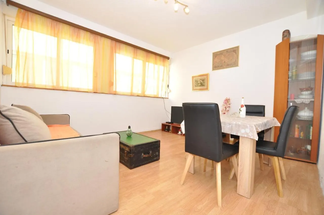Central Apartment Marco Polo Split