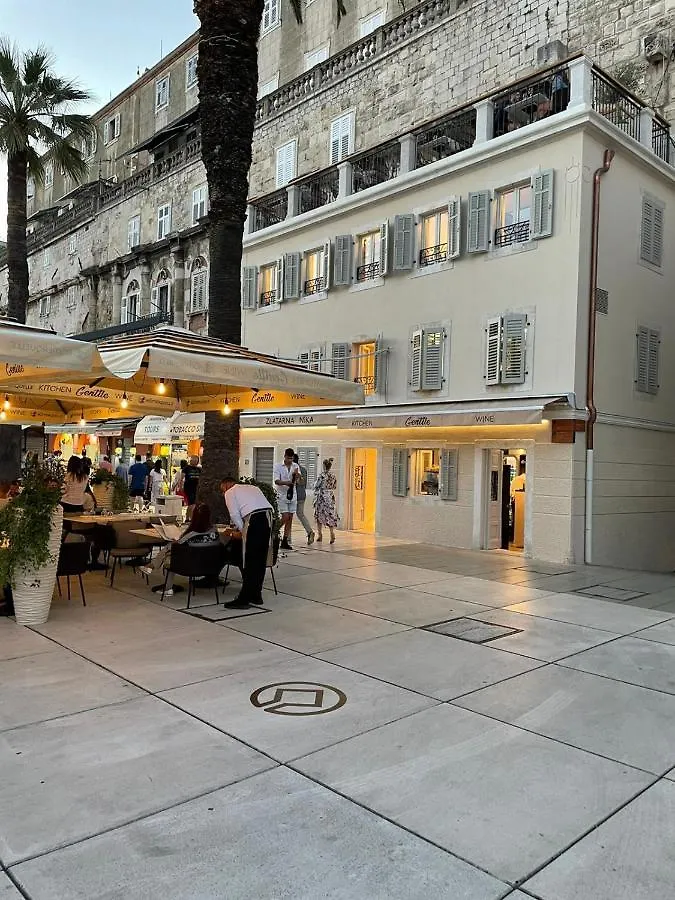 Central Apartment Marco Polo Split 0*,